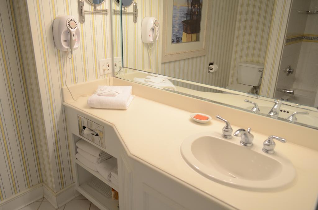 Boardwalk Inn Kemah Bilik gambar