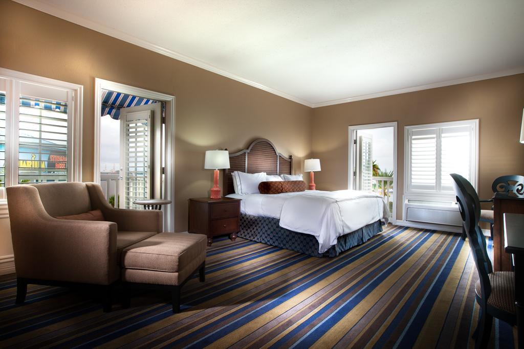 Boardwalk Inn Kemah Bilik gambar